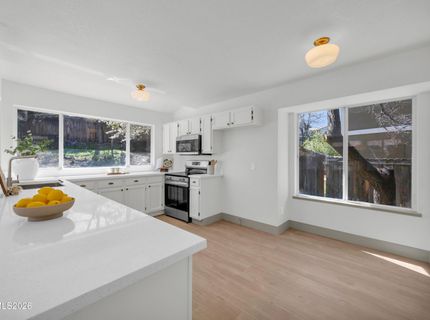 6850 Forsythia Way, Reno, NV 89506 Photo