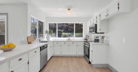 6850 Forsythia Way, Reno, NV 89506 Photo