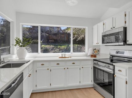 6850 Forsythia Way, Reno, NV 89506 Photo