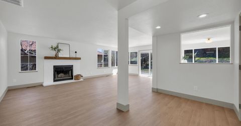 6850 Forsythia Way, Reno, NV 89506 Photo