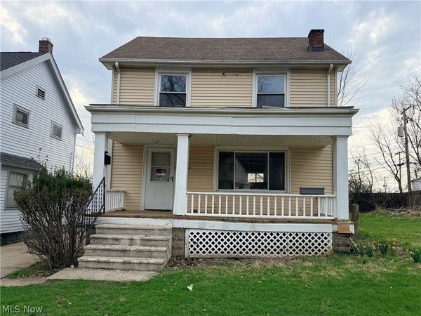 5328 Vine Street , Maple Heights, OH 44137