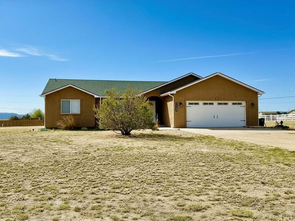 1245 N Marwyck Dr, Pueblo West, CO 81007