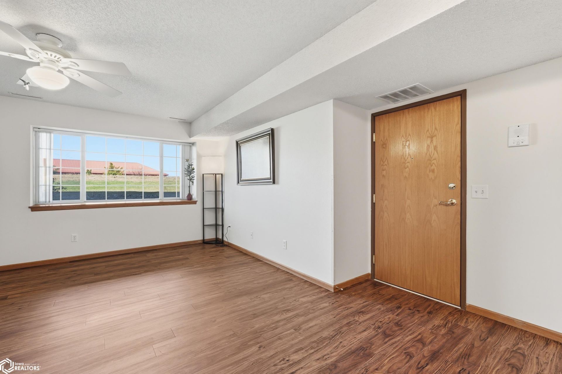 3050 Wilson Avenue Sw, Unit 3, Cedar Rapids, IA 52404 Main Photo