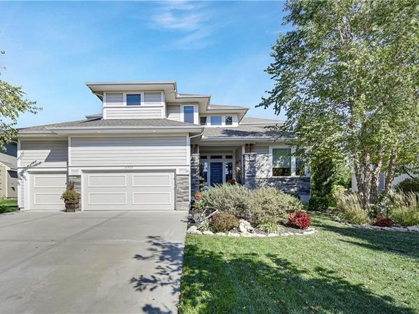 11510 W 157th Terrace, Overland Park, KS 66221