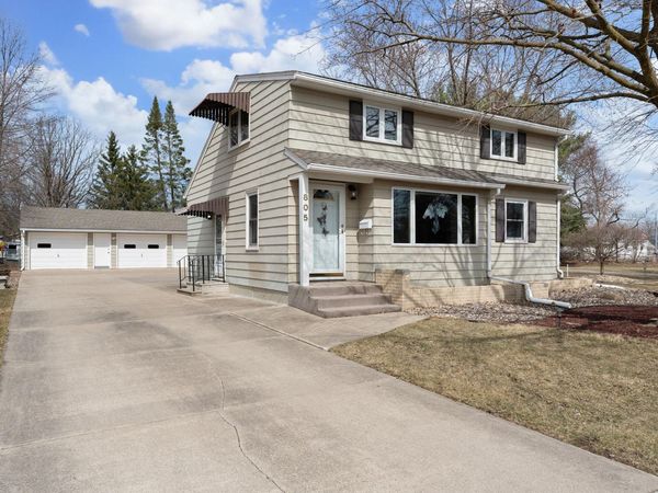 805 15th Avenue SE, Austin, MN 55912