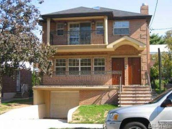 13-31 209th St, Bayside, NY 11360