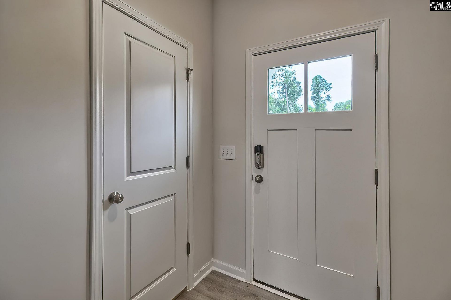 818 Huxley Lane  Photo 4