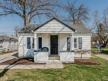 1111 Vermont Drive, Oakland Twp, MI 48083