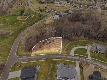 4336 McCormick Drive , Fenton Twp, MI 48451