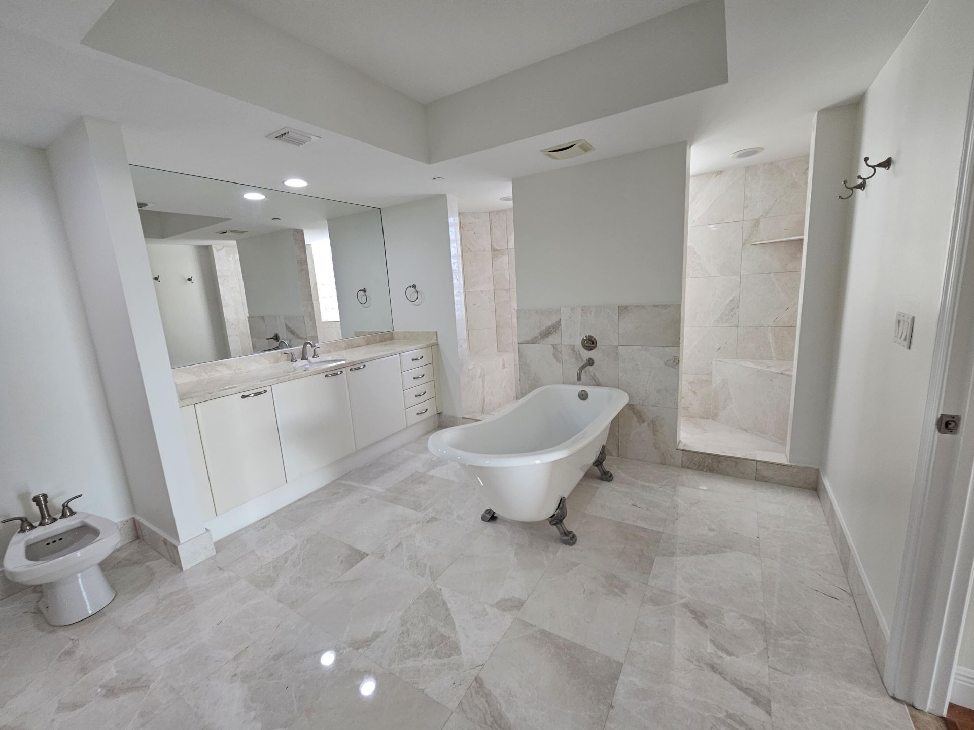 3301 NE 183rd Street, Unit 1609, Aventura, FL 33160 Photo