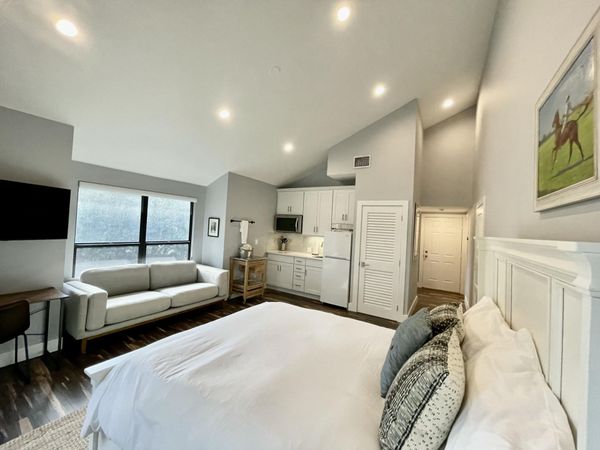 11863 Wimbledon Circle, Unit 547, Wellington, FL 33414