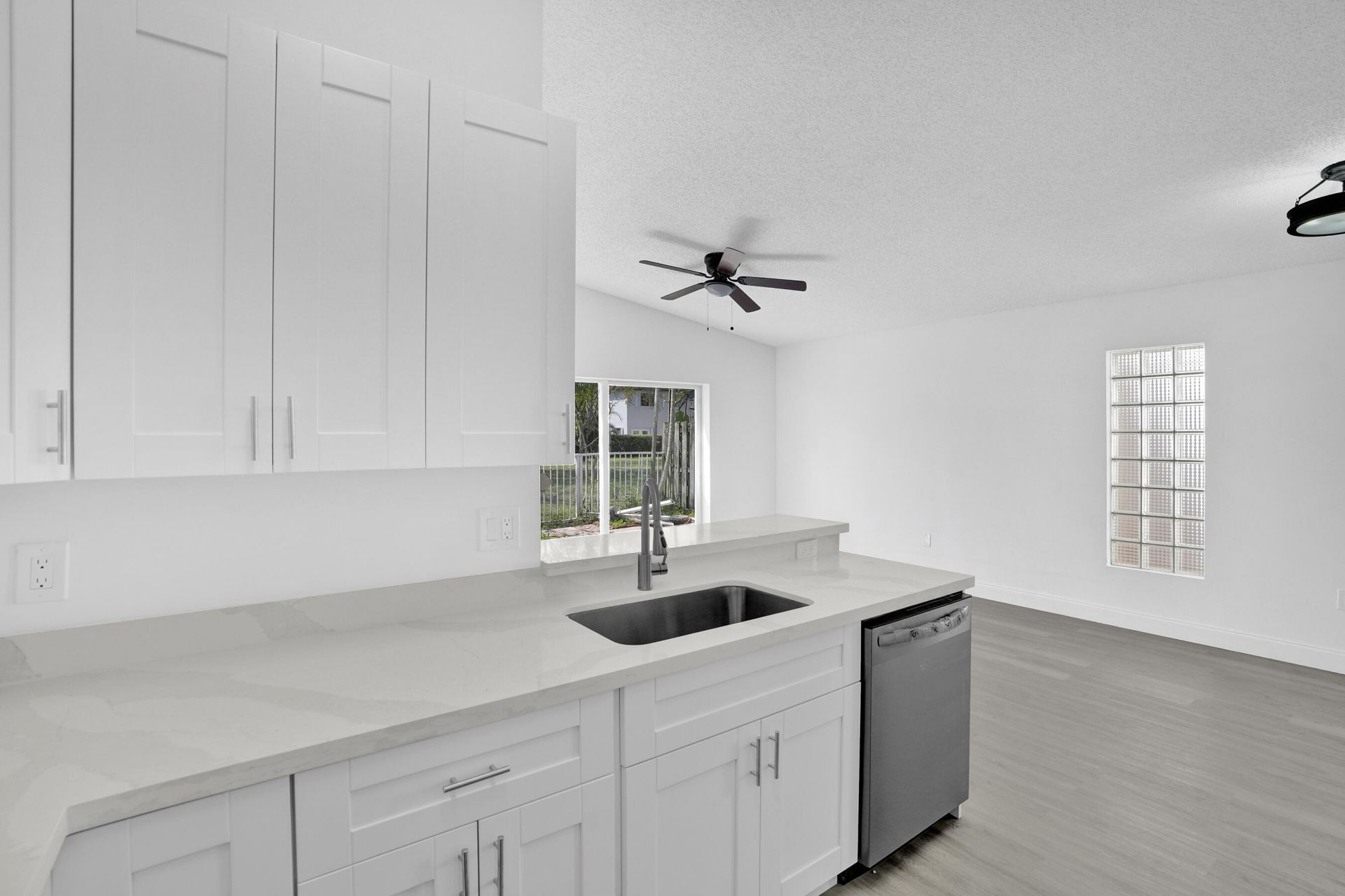 16440 SW 96th Terrace, Miami, FL 33196 Photo