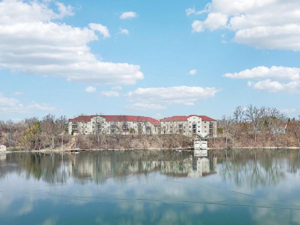 N51W34861 Wisconsin AVENUE, Unit 1113, Okauchee, WI 53069