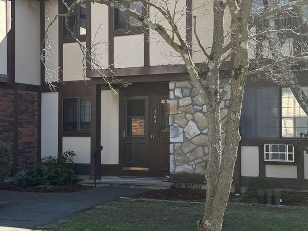 364 Foxwood, Unit 364, Milford, CT 06461