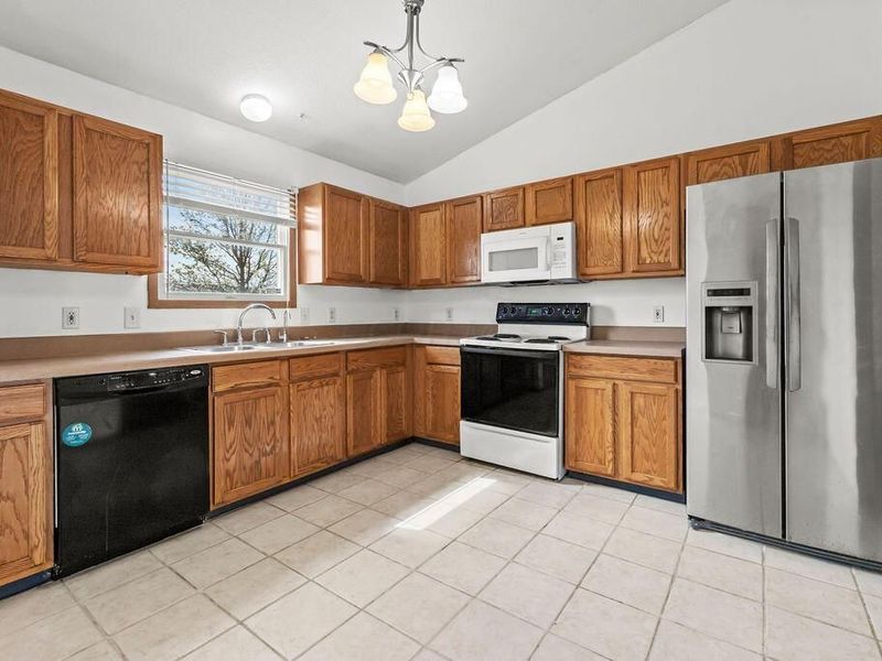 1145 Valley Drive , Marysville, OH 43040 Photo 13