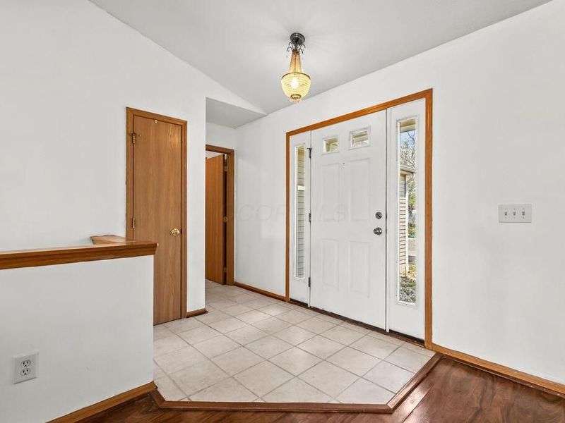 1145 Valley Drive , Marysville, OH 43040 Photo 5