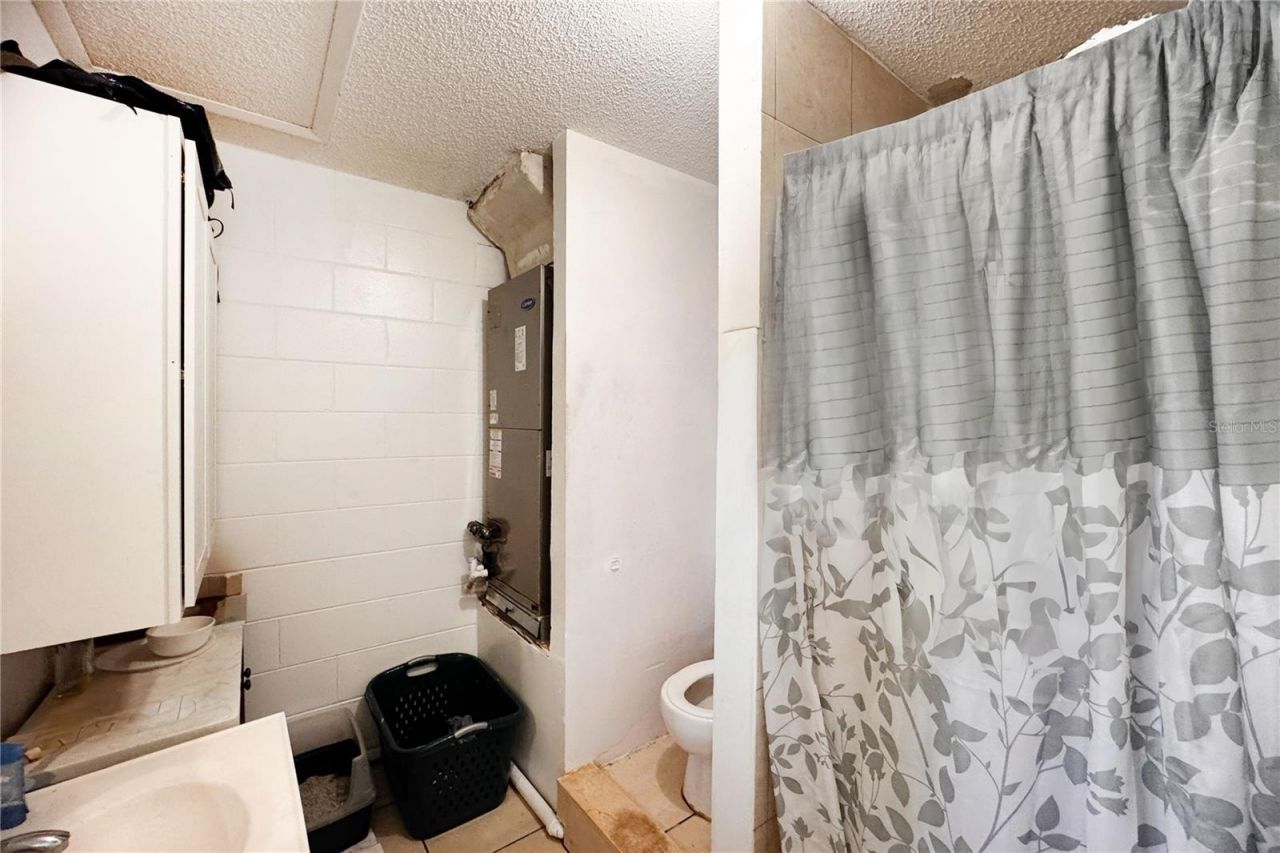 597 Bablonica Drive , Orlando, FL 32807 Photo