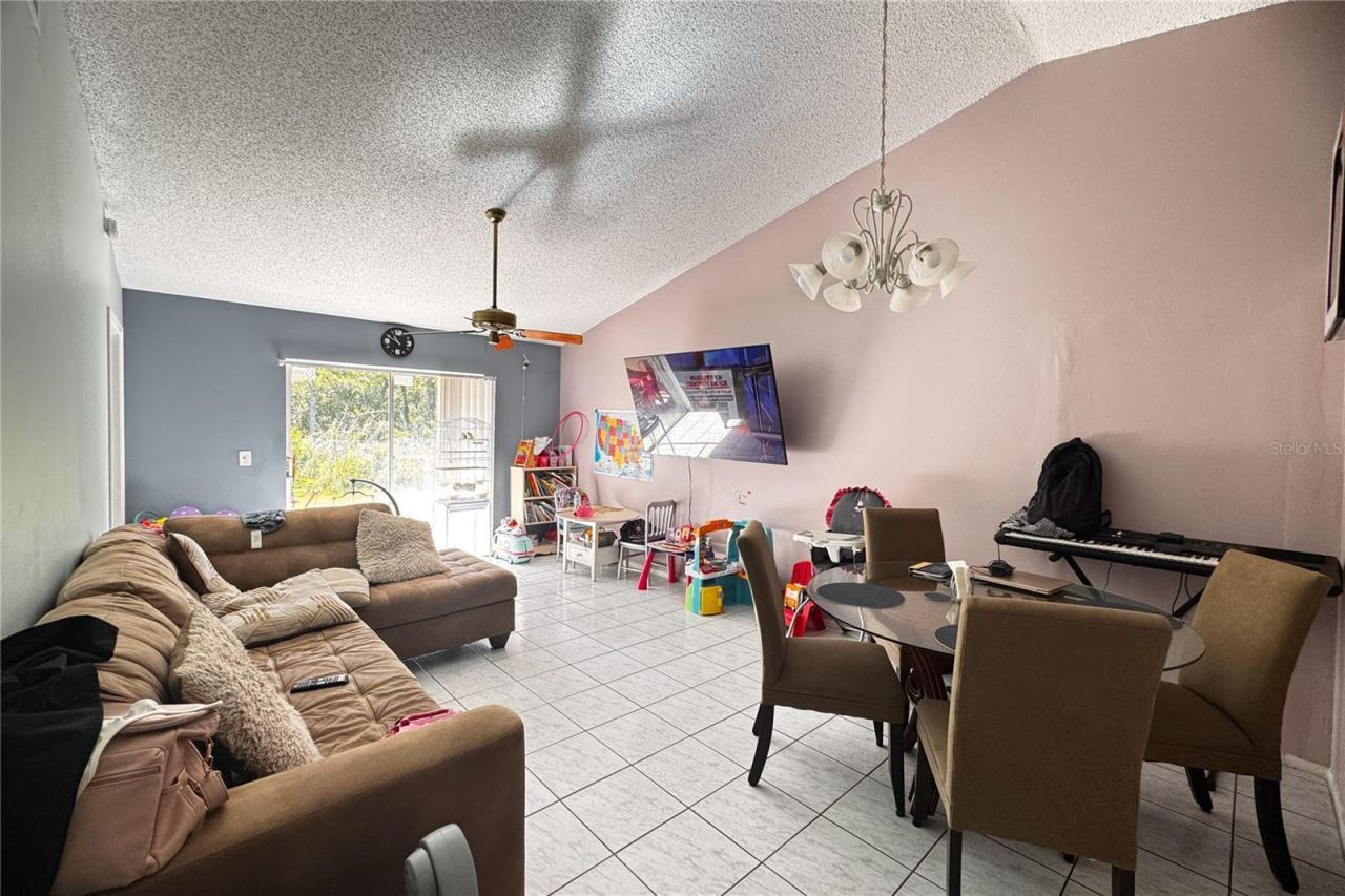 597 Bablonica Drive , Orlando, FL 32807 Photo