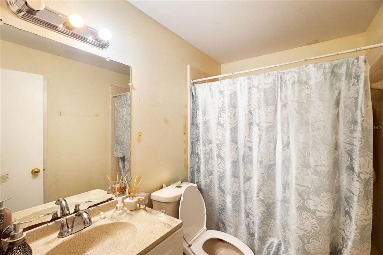 597 Bablonica Drive , Orlando, FL 32807 Photo