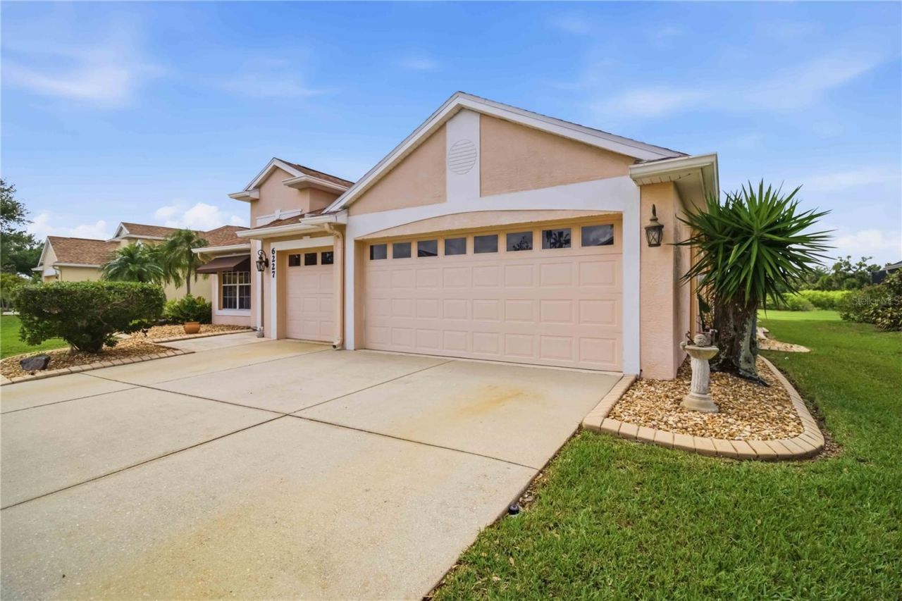 6227 Bobby Jones Court , Palmetto, FL 34221 Photo