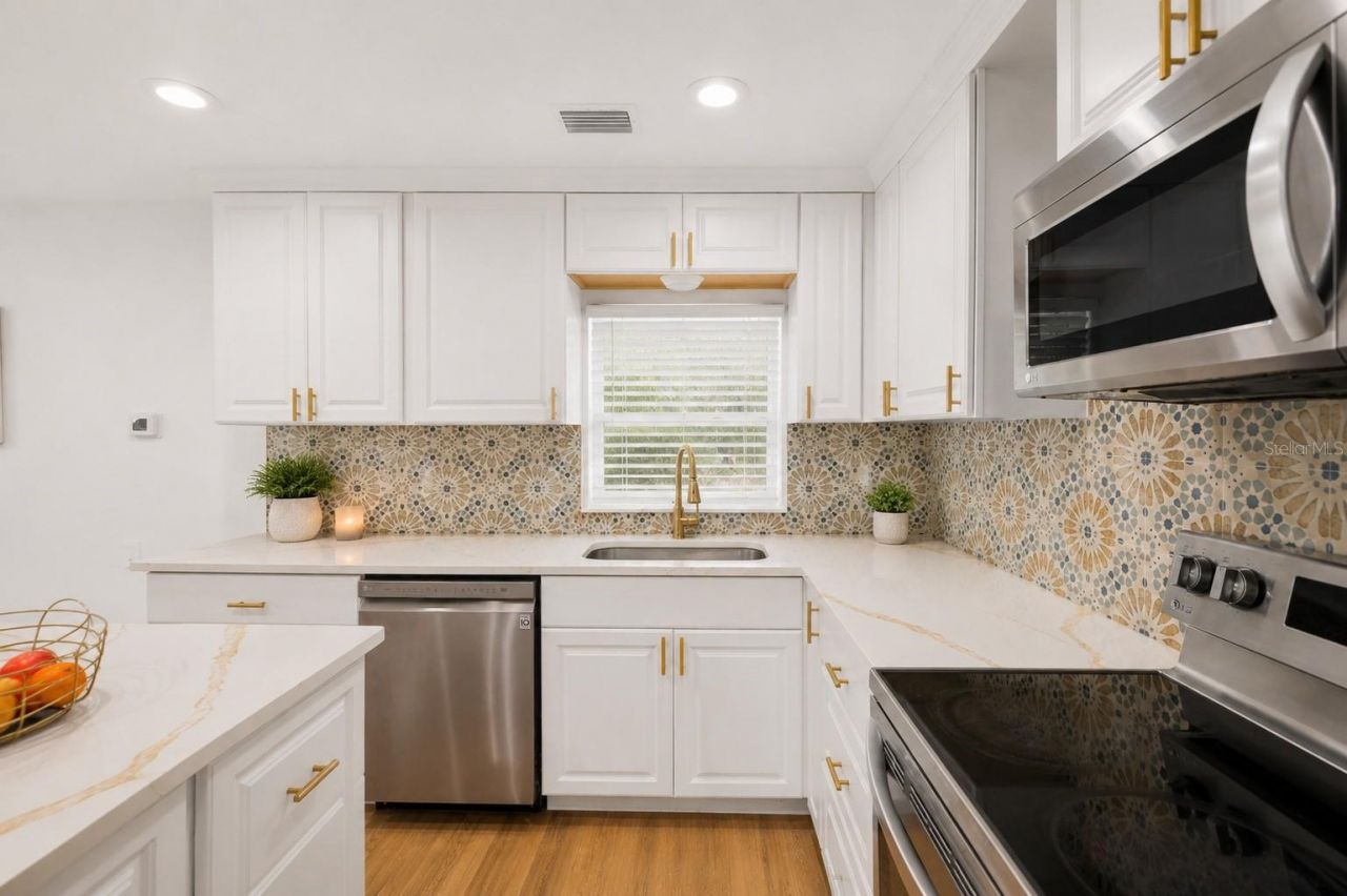 6128 E 111th Avenue, Temple Terrace, FL 33617 Photo