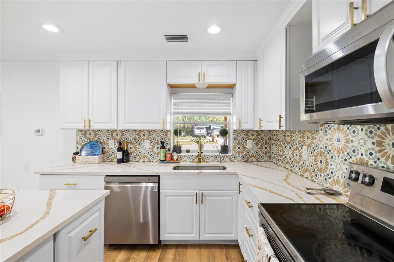 6128 E 111th Avenue , Temple Terrace, FL 33617 Photo