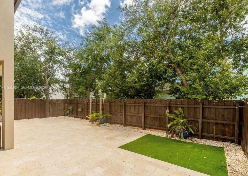 385 NE 36th Ave Rd, Homestead, FL 33033 Photo