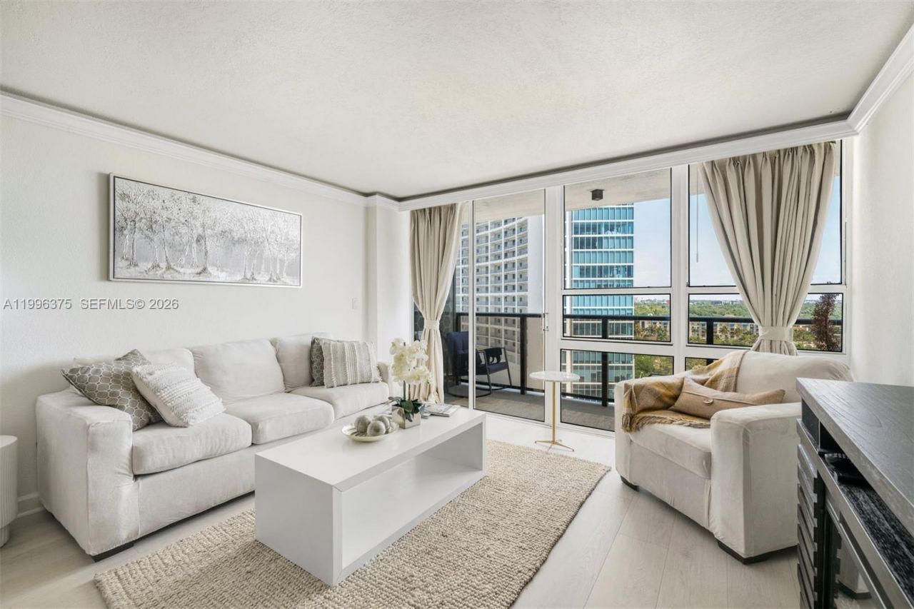 600 NE 36th St , Unit 1414, Miami, FL 33137 Photo