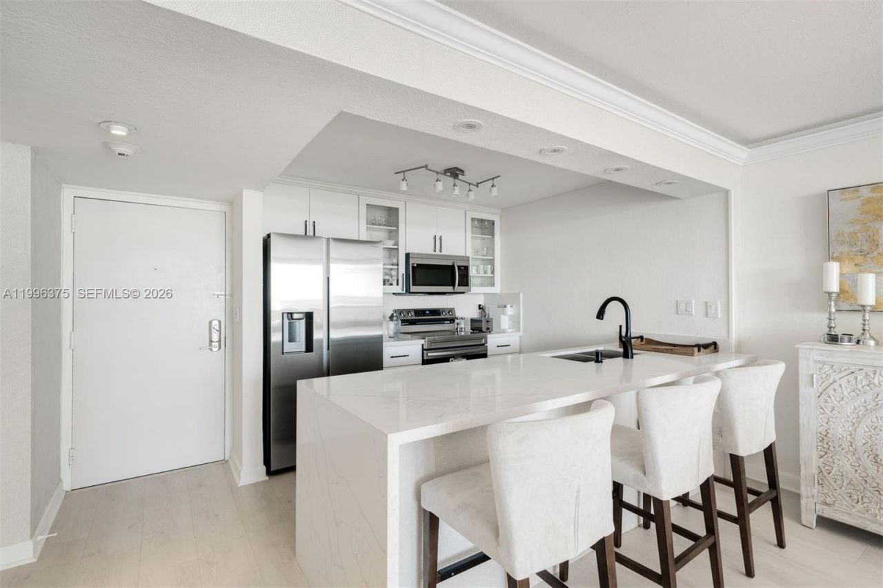 600 NE 36th St , Unit 1414, Miami, FL 33137 Photo