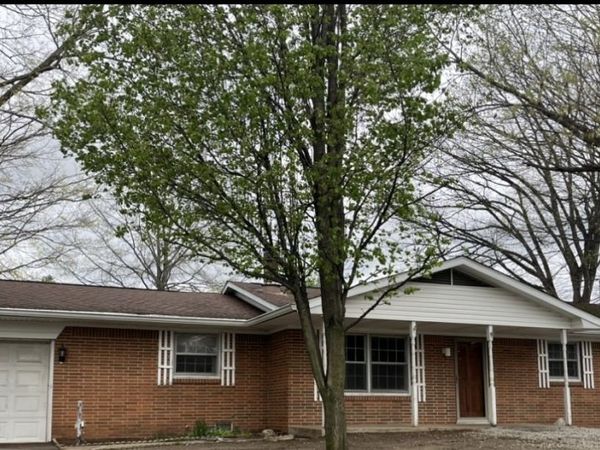 8490 Central Avenue, Martinsville, IN 46151