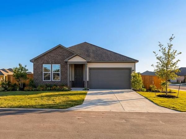 405 Jills Path , Seguin, TX 78155