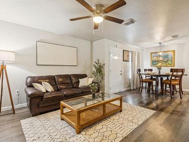 2710 Silkwood Street, Dallas, TX 75215