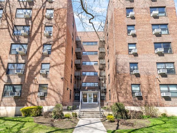 211-01 75th Avenue , Unit 4O, Oakland Gardens, NY 11364