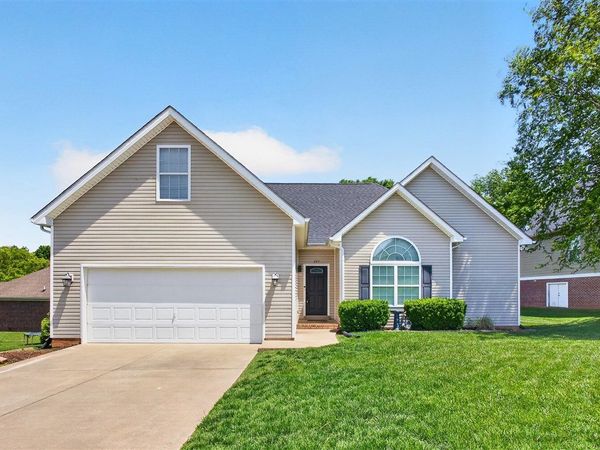 225 Moultrie Court, Bowling Green, KY 42104
