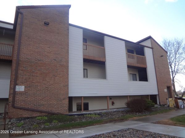 1457 E Pond Drive, Okemos, MI 48864