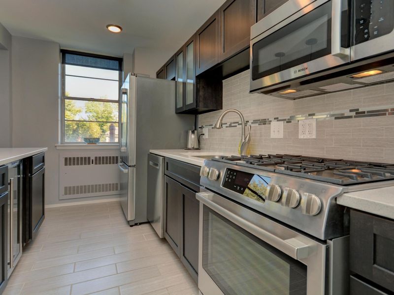 1620 E Broad Street, Unit 408, Columbus, OH 43203 Photo 8