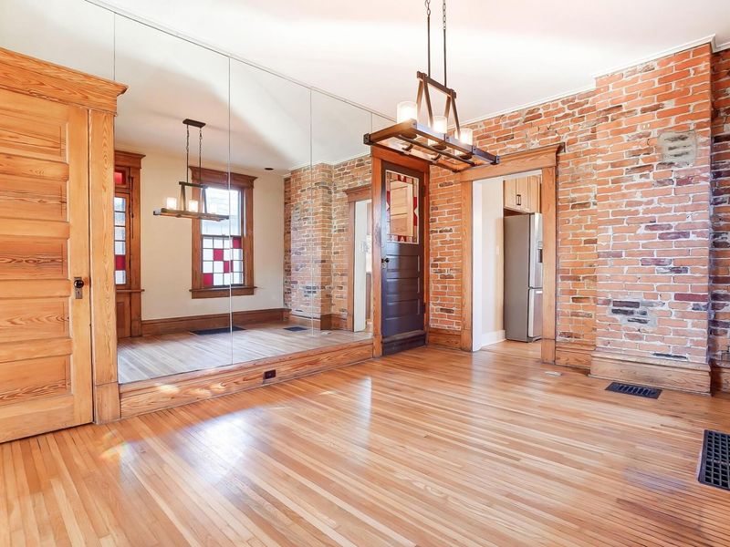 557 S Grant Avenue , Columbus, OH 43206 Photo 16