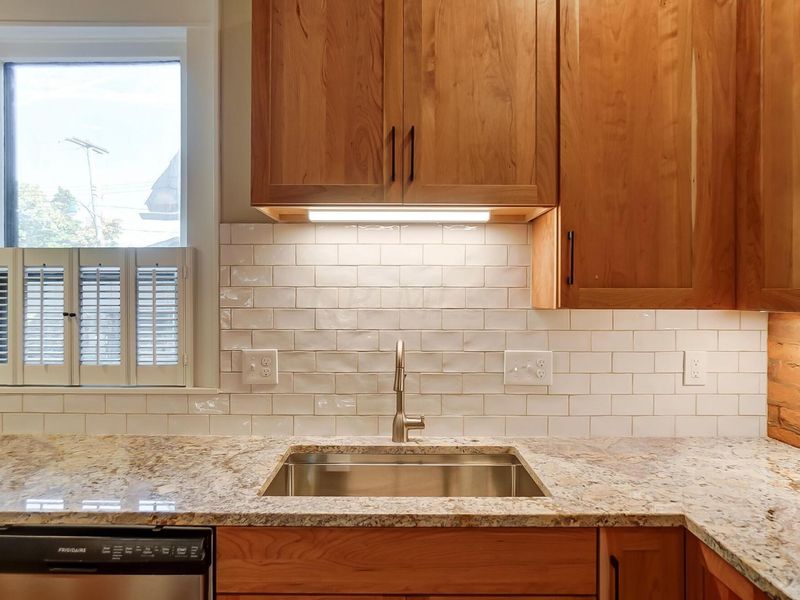 557 S Grant Avenue , Columbus, OH 43206 Photo 21