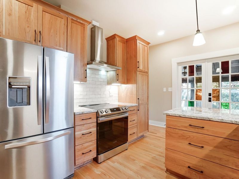 557 S Grant Avenue , Columbus, OH 43206 Photo 22