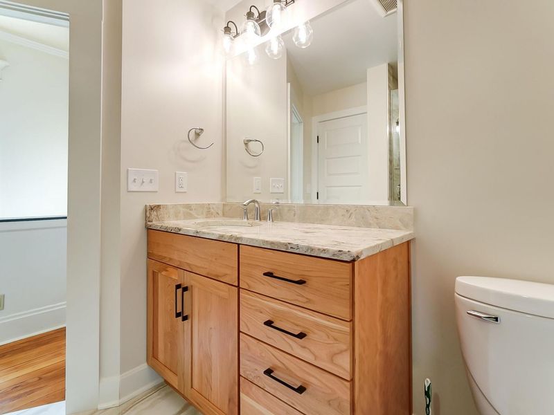 557 S Grant Avenue , Columbus, OH 43206 Photo 36