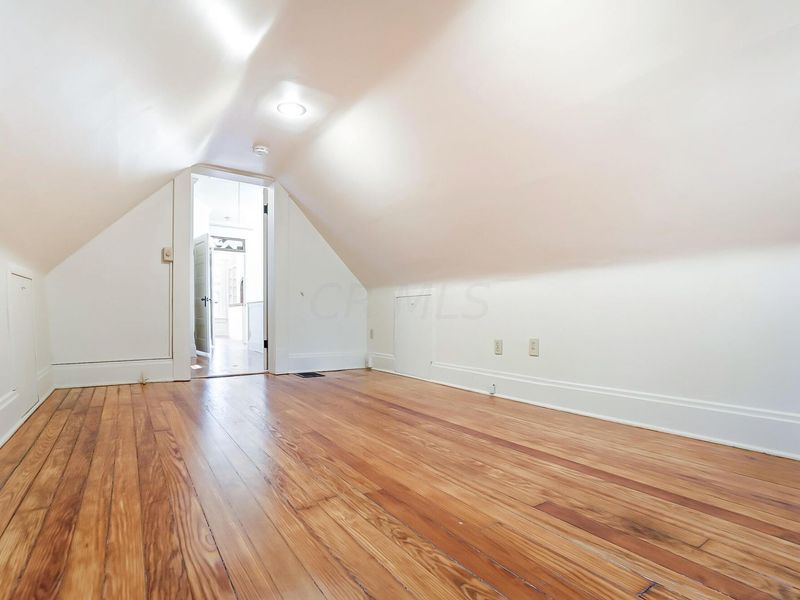 557 S Grant Avenue , Columbus, OH 43206 Photo 41