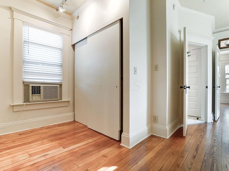 557 S Grant Avenue , Columbus, OH 43206 Photo 42