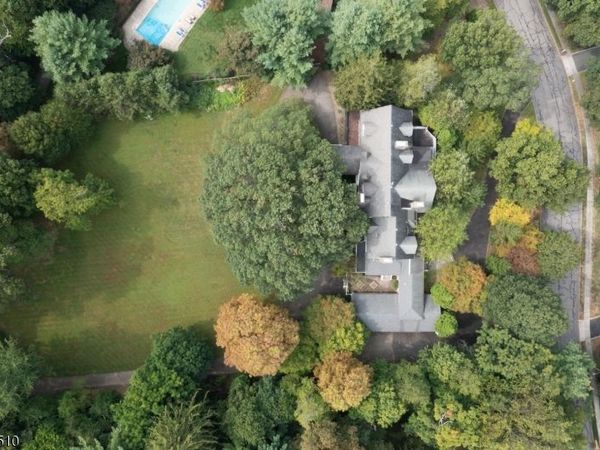 17 Three Gables Rd, Morris, NJ 07960