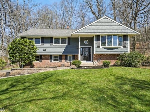 56 Cedar Green Ln, Berkeley Heights, NJ 07922