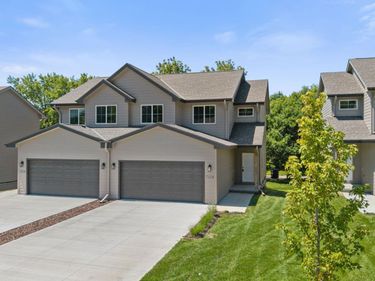 7114 N 79th Court, Omaha, NE 68122