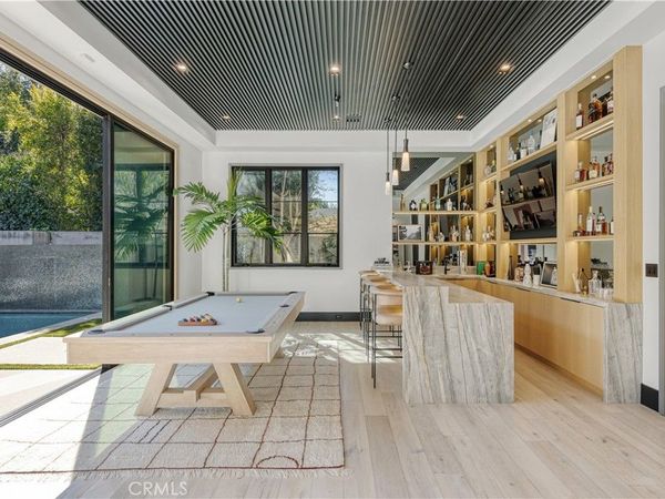 4050 Contera Road, Encino, CA 91436