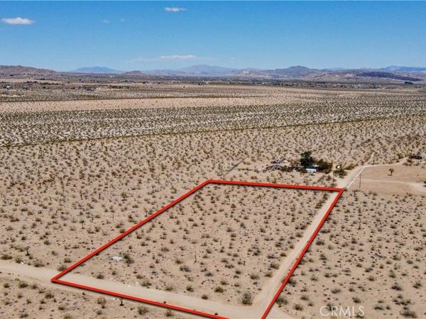 888 Lucky Lane, Landers, CA 92285