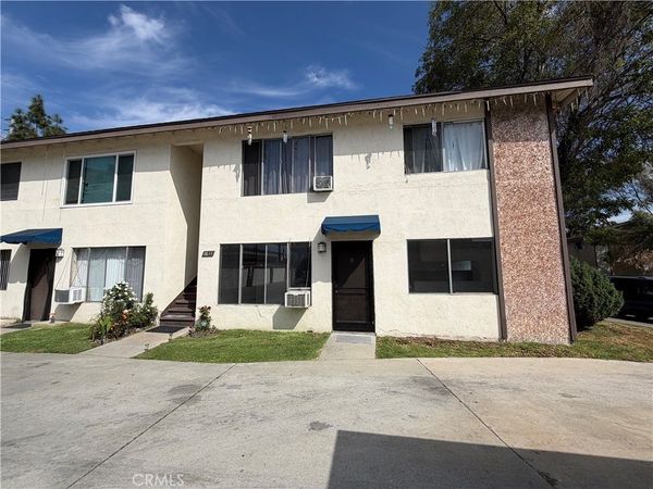 1611 Picadilly Way, Unit B, Fullerton, CA 92833