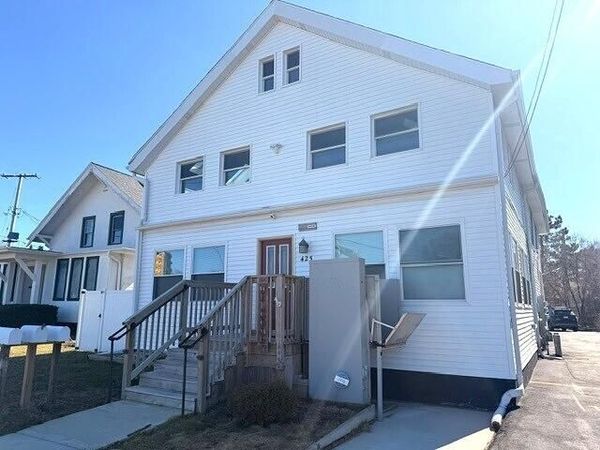 425 E Broadway, Waukesha, WI 53186