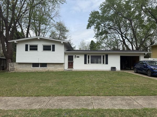 1808 W Freeman Street , Carbondale, IL 62901
